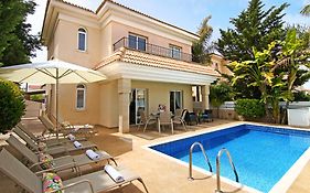 Villa Alyson